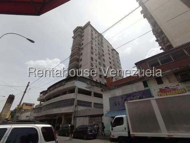 Apartamento (1 Nivel) en Venta en Zona Centro, Aragua - 28