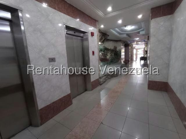 Apartamento (1 Nivel) en Venta en Zona Centro, Aragua - 35