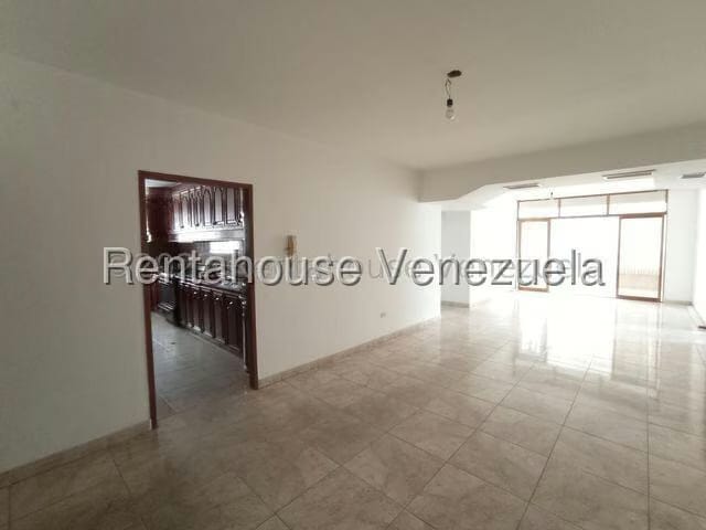 Apartamento (1 Nivel) en Venta en Zona Centro, Aragua - 8
