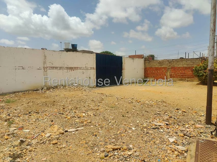 Comercial (Galpon - Deposito) en Alquiler en Ali Primera, Falcon - 2