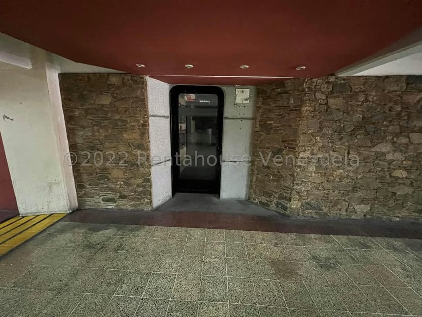 Comercial (Local Comercial) en Venta en Los Palos Grandes, Distrito Metropolitano - 2