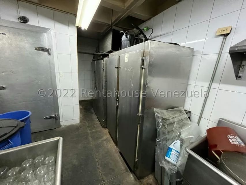 Comercial (Local Comercial) en Venta en Los Palos Grandes, Distrito Metropolitano - 13