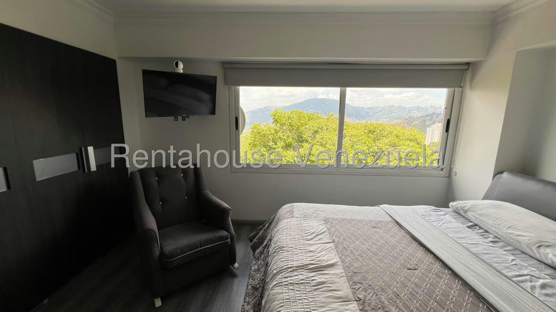 Apartamento (1 Nivel) en Venta en Lomas de Prados del Este, Distrito Metropolitano - 12