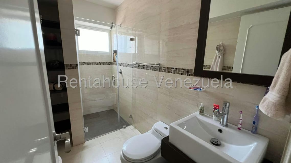 Apartamento (1 Nivel) en Venta en Lomas de Prados del Este, Distrito Metropolitano - 15