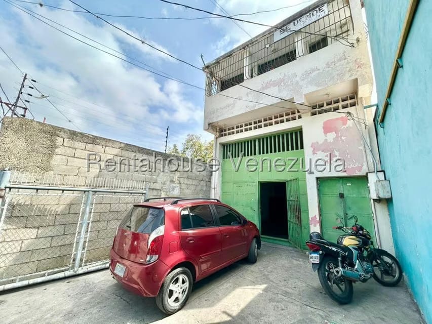 Comercial (Galpon - Deposito) en Venta en Centro, Lara - 2