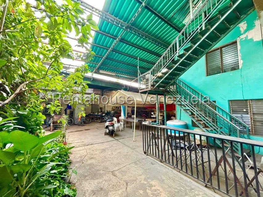 Comercial (Galpon - Deposito) en Venta en Centro, Lara - 6