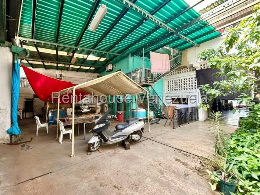 Comercial (Galpon - Deposito) en Venta en Centro, Lara - 7