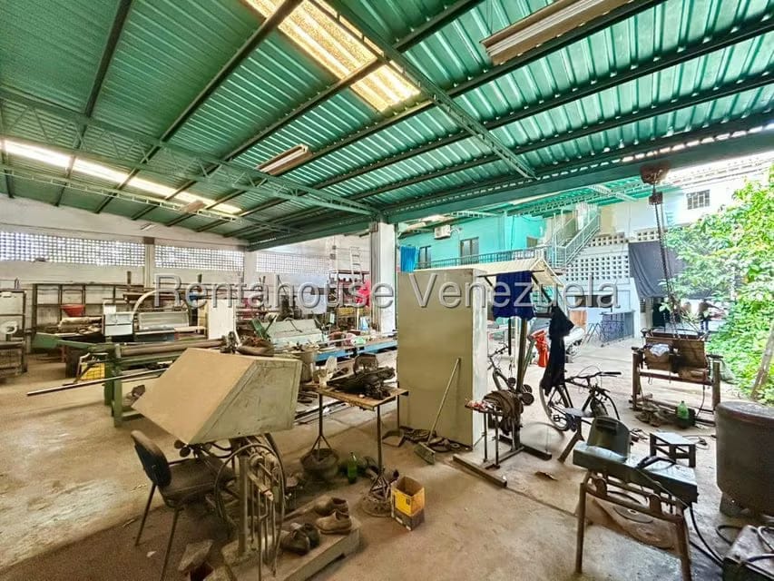 Comercial (Galpon - Deposito) en Venta en Centro, Lara - 9