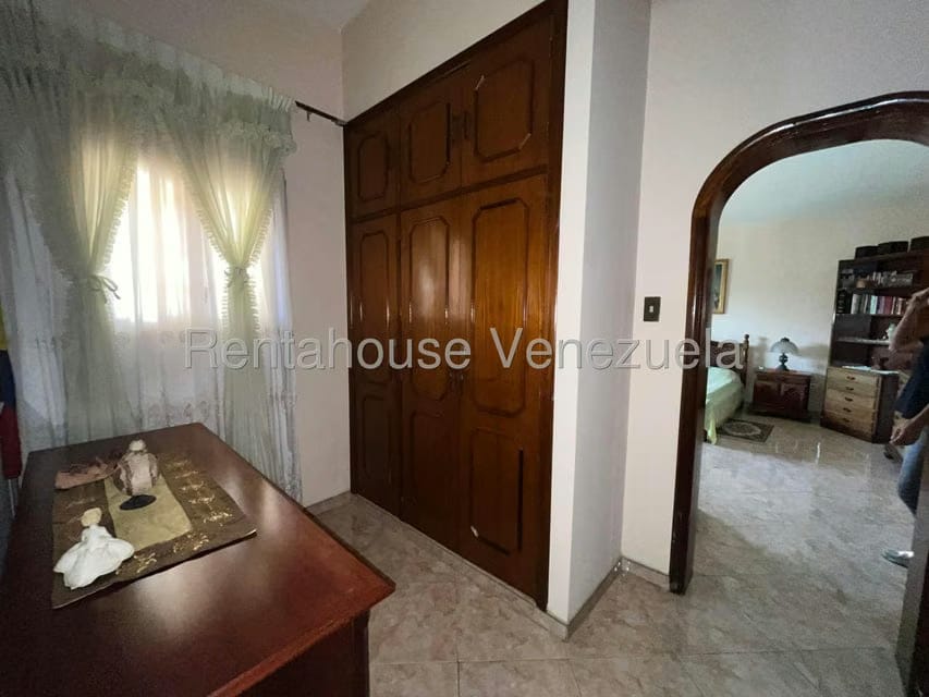 Casa (Duplex) en Venta en Valles de Camoruco, Carabobo - 13