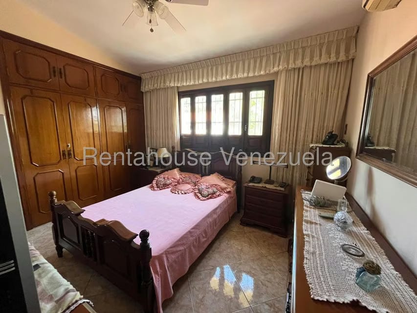 Casa (Duplex) en Venta en Valles de Camoruco, Carabobo - 25