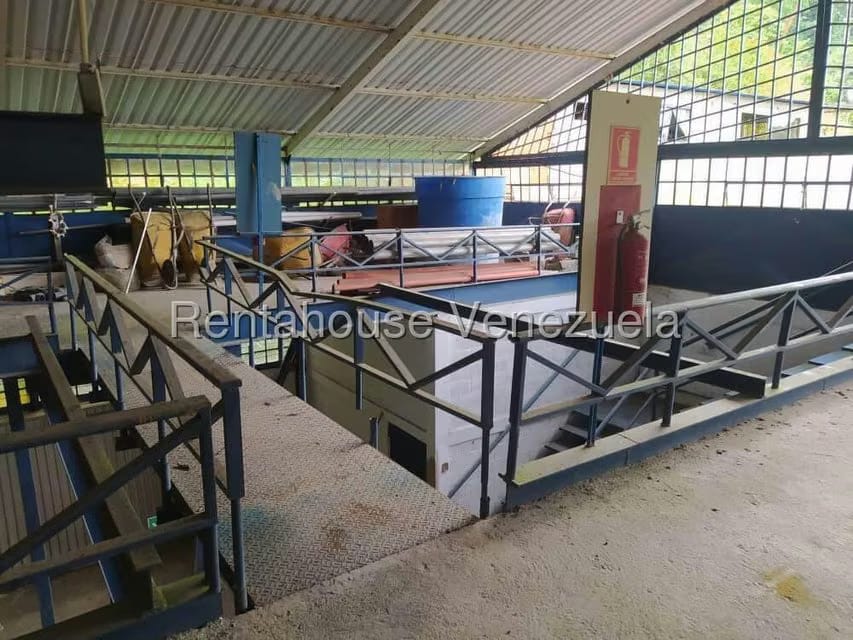Comercial (Galpon - Deposito) en Venta en Parcelamiento Cortada del guayabo, Miranda - 21