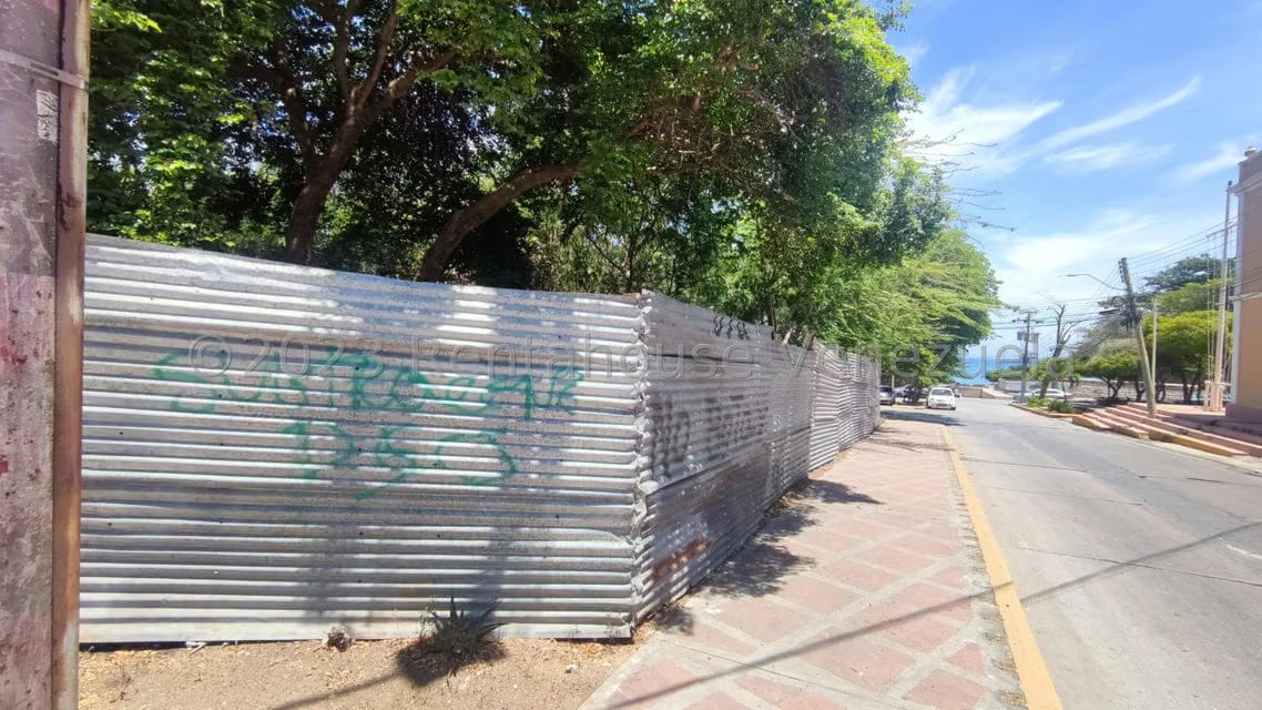 Terreno (Comercial) en Venta en Pampatar, Nueva Esparta - 2