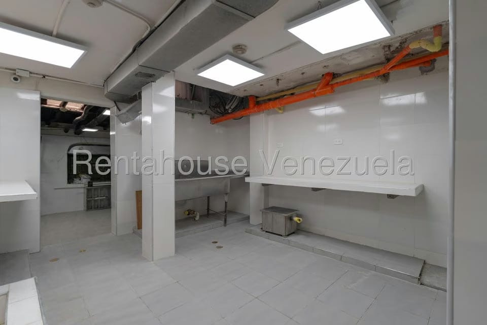 Comercial (Local Comercial) en Alquiler en El Hatillo, Distrito Metropolitano - 24