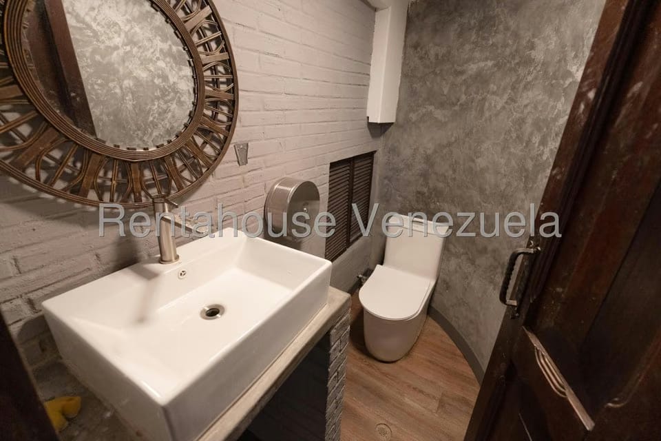 Comercial (Local Comercial) en Alquiler en El Hatillo, Distrito Metropolitano - 28