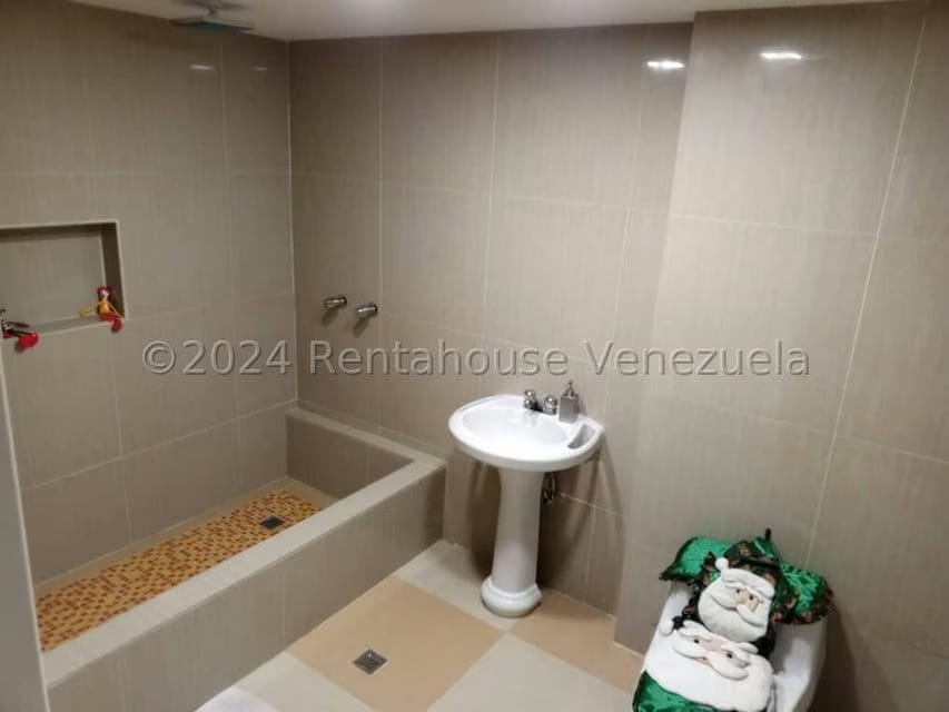 Casa (Duplex) en Venta en Betania, Miranda - 9