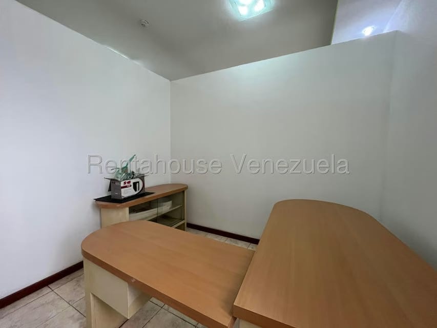Comercial (Oficina) en Venta en Avenida Bolivar, Aragua - 13