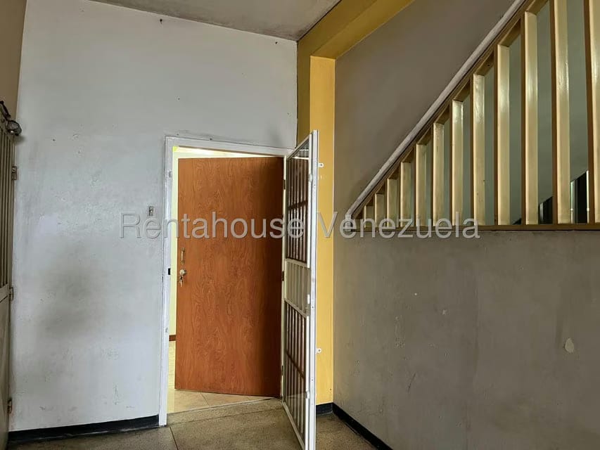 Comercial (Oficina) en Venta en Avenida Bolivar, Aragua - 15