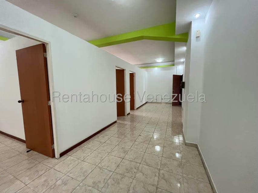 Comercial (Oficina) en Venta en Avenida Bolivar, Aragua - 5