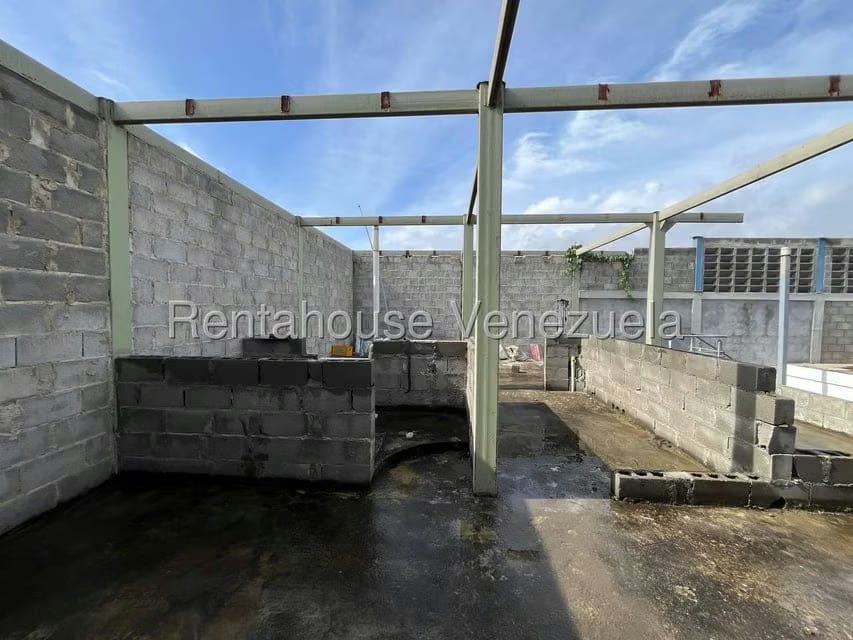Comercial (Local Comercial) en Venta en Zona Oeste, Lara - 13