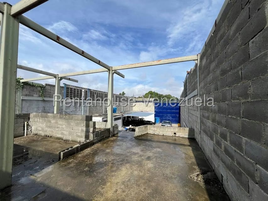 Comercial (Local Comercial) en Venta en Zona Oeste, Lara - 16