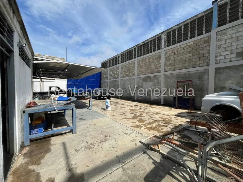 Comercial (Local Comercial) en Venta en Zona Oeste, Lara - 24