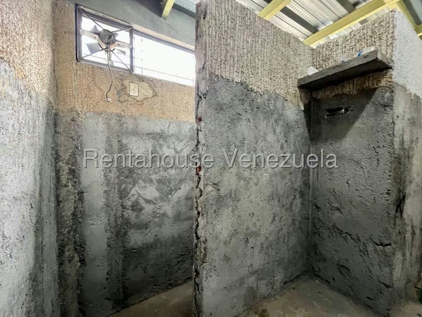Comercial (Local Comercial) en Venta en Zona Oeste, Lara - 25