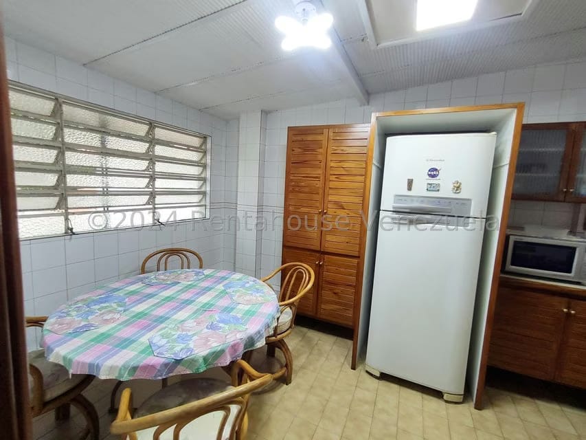 Casa (Multipes Niveles) en Venta en Los Palos Grandes, Distrito Metropolitano - 13