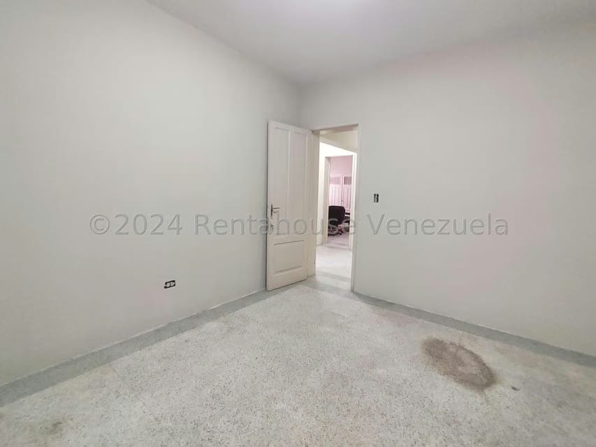 Casa (Multipes Niveles) en Venta en Los Palos Grandes, Distrito Metropolitano - 19
