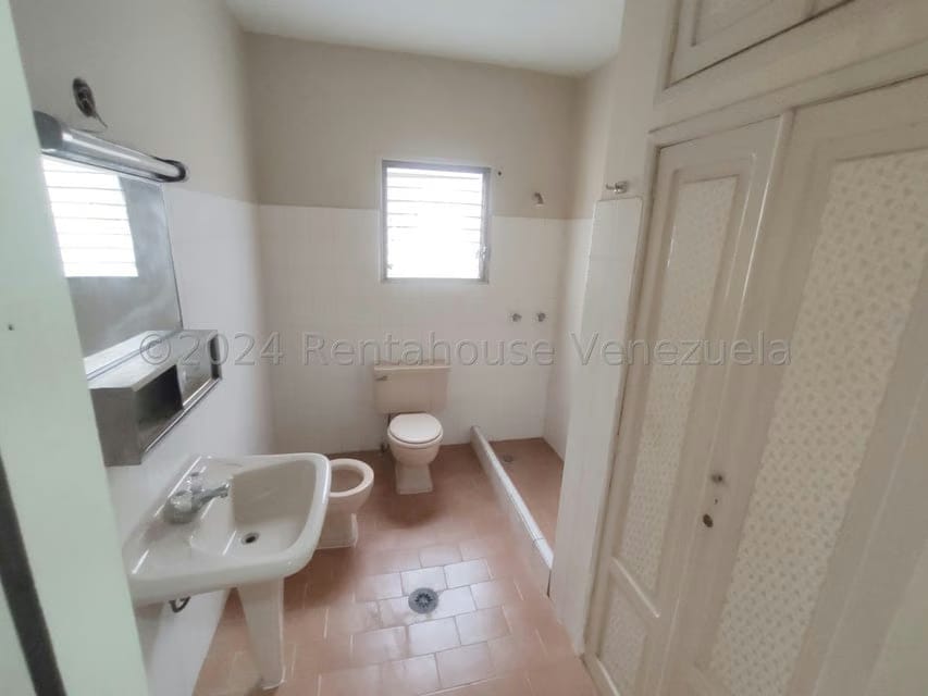 Casa (Multipes Niveles) en Venta en Los Palos Grandes, Distrito Metropolitano - 21