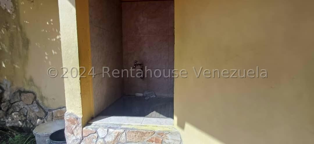 Casa (Multipes Niveles) en Venta en Araira, Miranda - 24