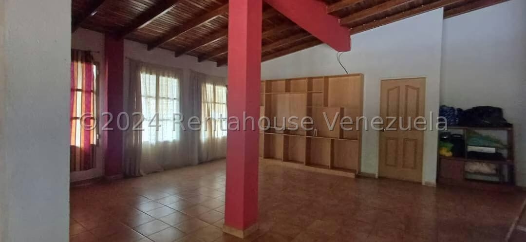 Casa (Multipes Niveles) en Venta en Araira, Miranda - 36