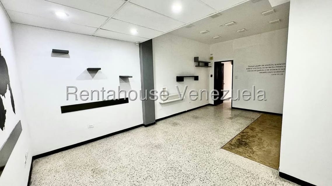 Comercial (Local Comercial) en Alquiler en Bello Monte, Distrito Metropolitano - 4