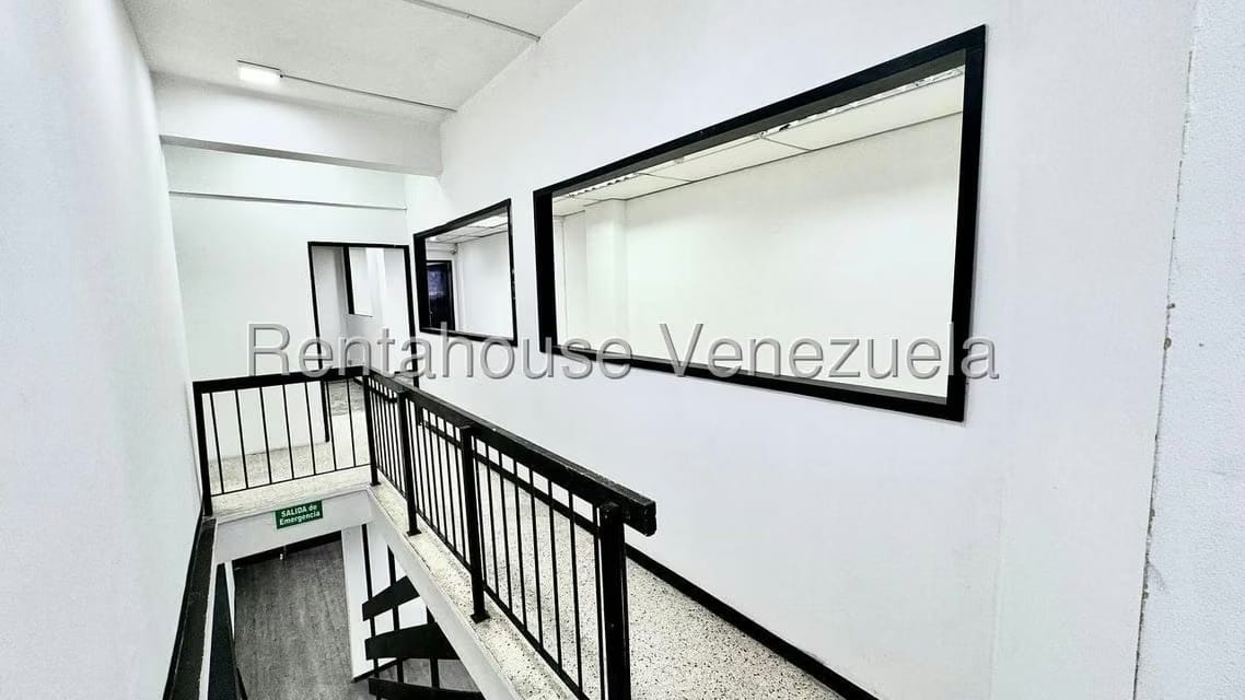 Comercial (Local Comercial) en Alquiler en Bello Monte, Distrito Metropolitano - 5