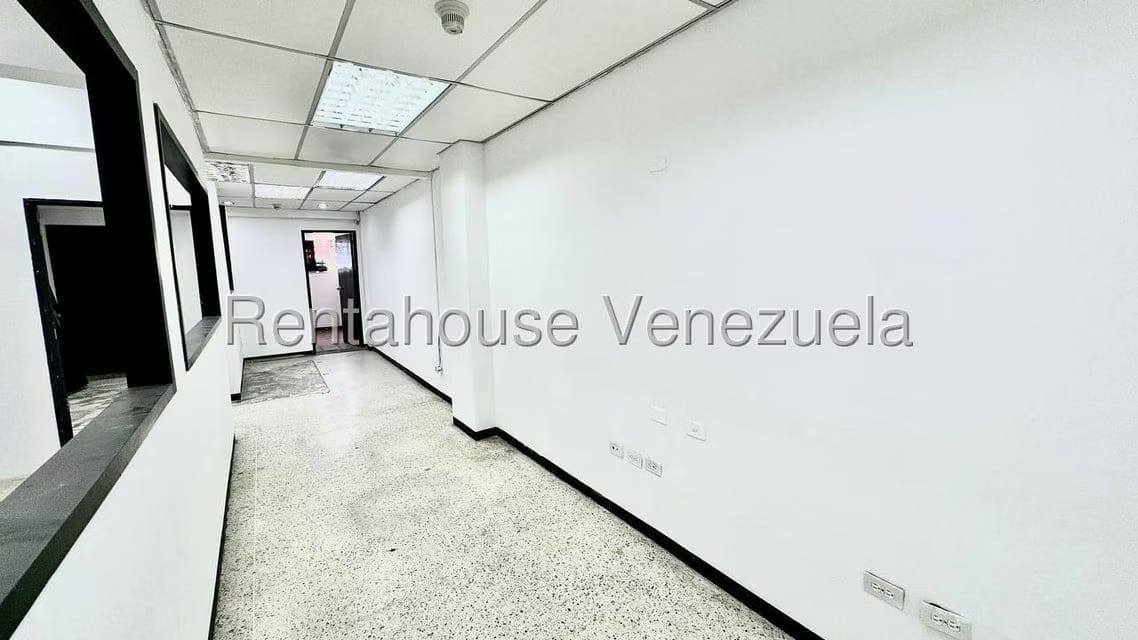 Comercial (Local Comercial) en Alquiler en Bello Monte, Distrito Metropolitano - 10