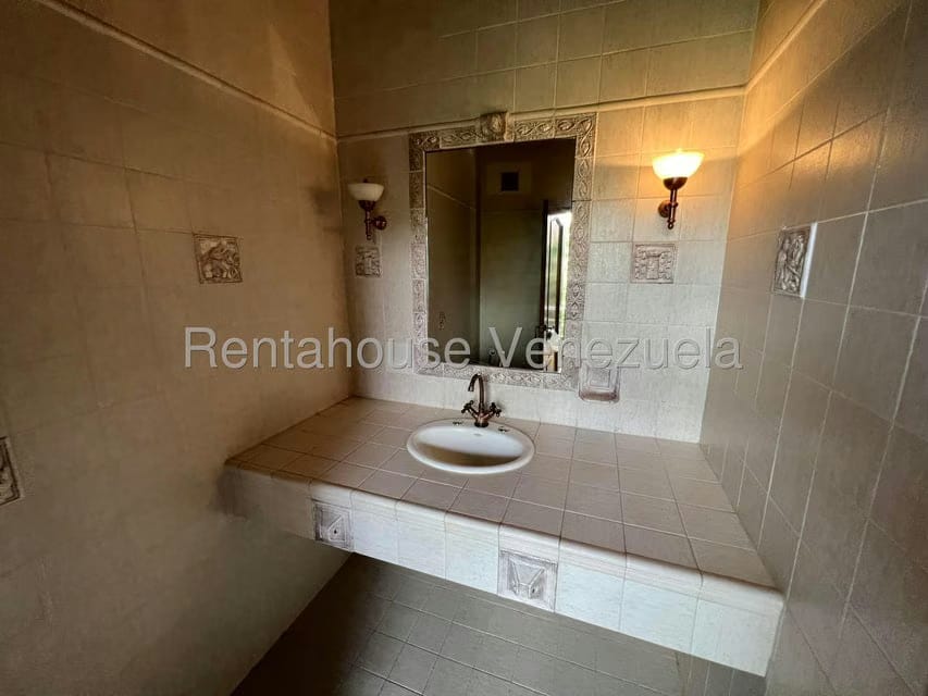 Casa (Multipes Niveles) en Venta en Macaracuay, Distrito Metropolitano - 12
