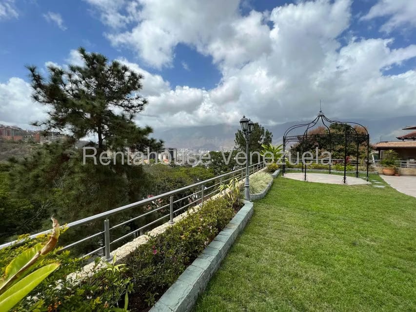 Casa (Multipes Niveles) en Venta en Macaracuay, Distrito Metropolitano - 17
