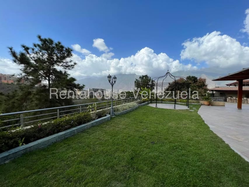 Casa (Multipes Niveles) en Venta en Macaracuay, Distrito Metropolitano - 21