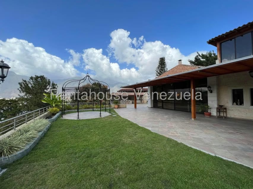 Casa (Multipes Niveles) en Venta en Macaracuay, Distrito Metropolitano - 26