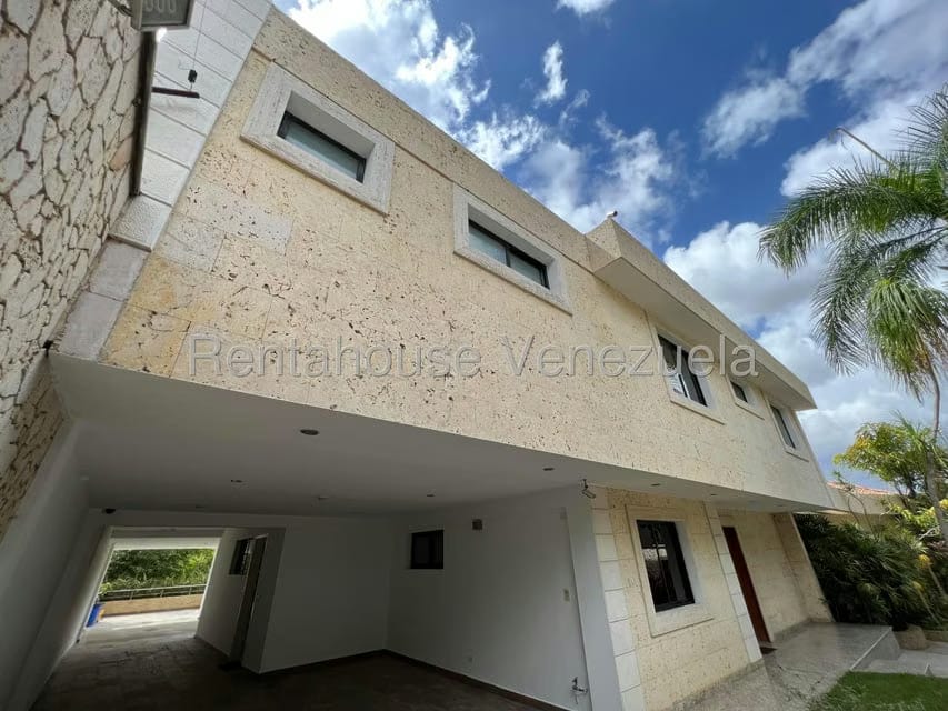 Casa (Multipes Niveles) en Venta en Macaracuay, Distrito Metropolitano - 4