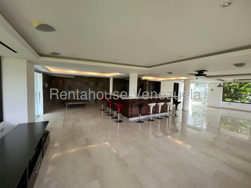 Casa (Multipes Niveles) en Venta en Macaracuay, Distrito Metropolitano - 32