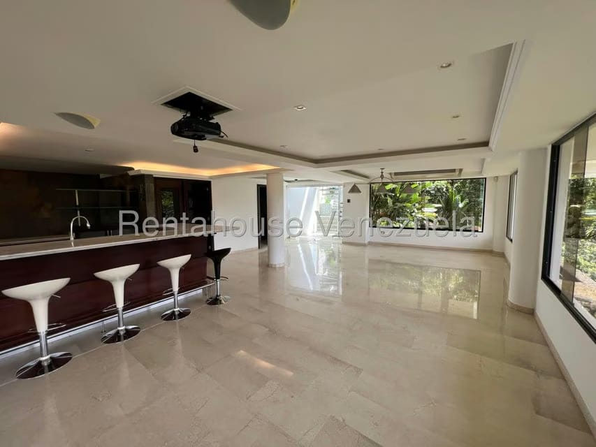 Casa (Multipes Niveles) en Venta en Macaracuay, Distrito Metropolitano - 35