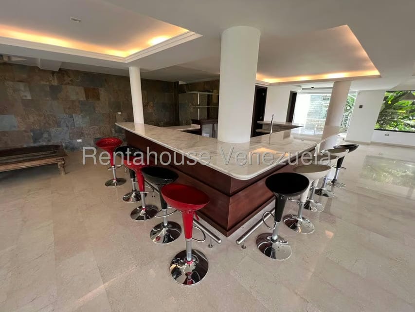 Casa (Multipes Niveles) en Venta en Macaracuay, Distrito Metropolitano - 36