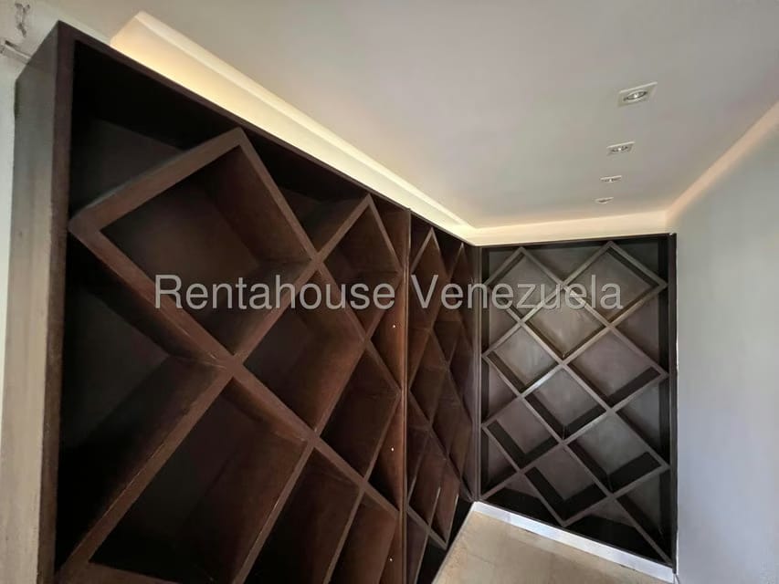 Casa (Multipes Niveles) en Venta en Macaracuay, Distrito Metropolitano - 37