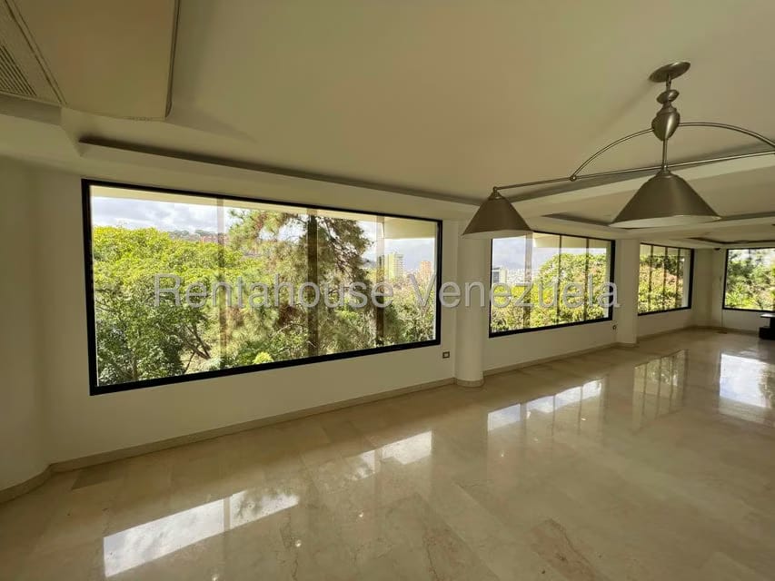 Casa (Multipes Niveles) en Venta en Macaracuay, Distrito Metropolitano - 40