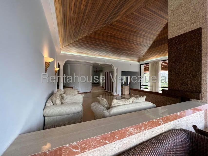 Casa (Multipes Niveles) en Venta en Macaracuay, Distrito Metropolitano - 55