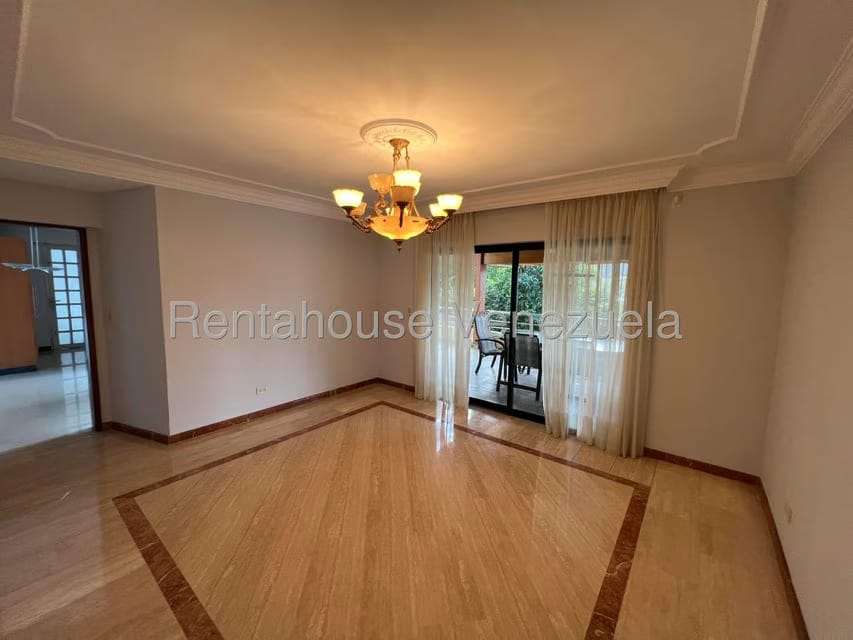 Casa (Multipes Niveles) en Venta en Macaracuay, Distrito Metropolitano - 57