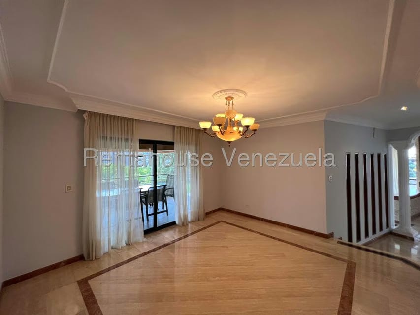 Casa (Multipes Niveles) en Venta en Macaracuay, Distrito Metropolitano - 58