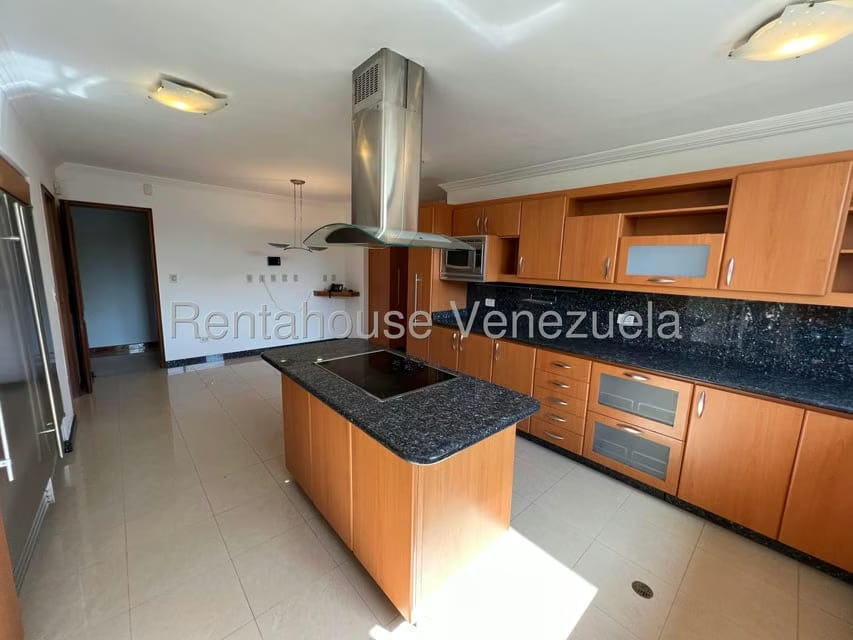 Casa (Multipes Niveles) en Venta en Macaracuay, Distrito Metropolitano - 64