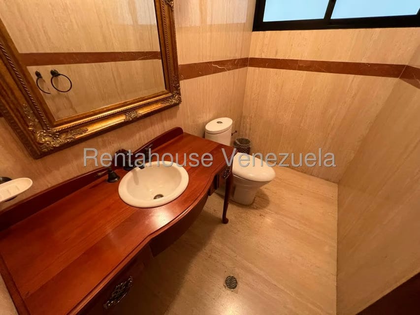 Casa (Multipes Niveles) en Venta en Macaracuay, Distrito Metropolitano - 69