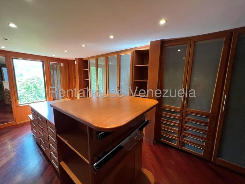Casa (Multipes Niveles) en Venta en Macaracuay, Distrito Metropolitano - 83